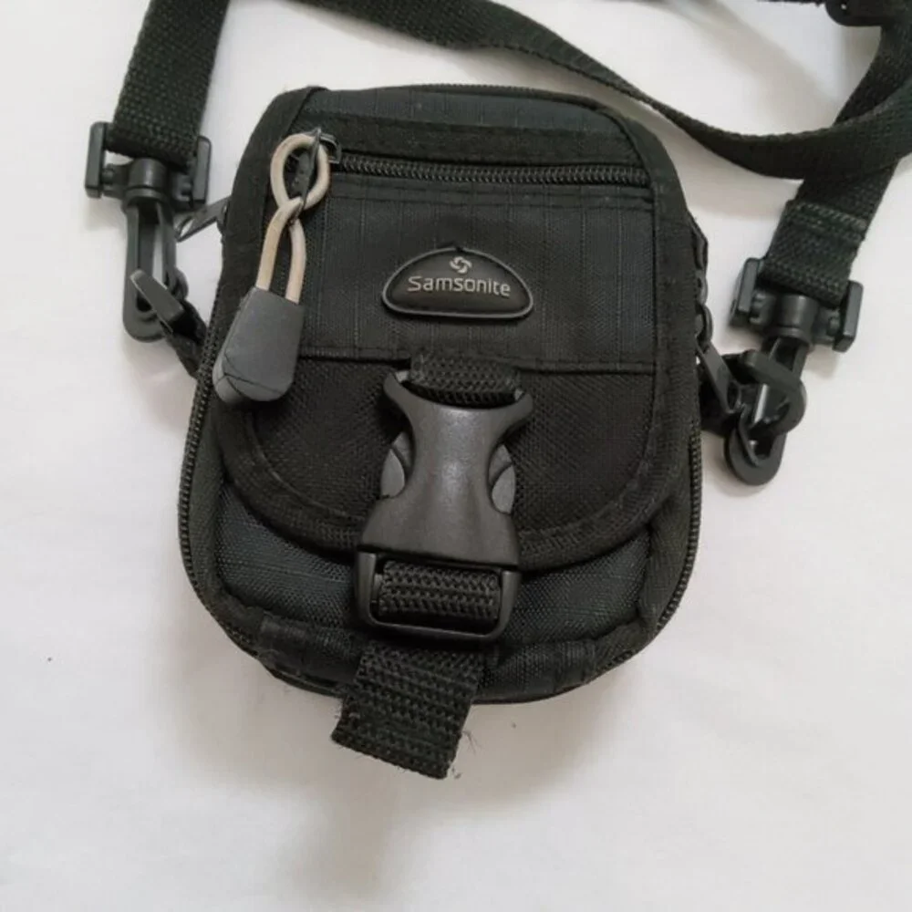 Samsonite camera bag holder